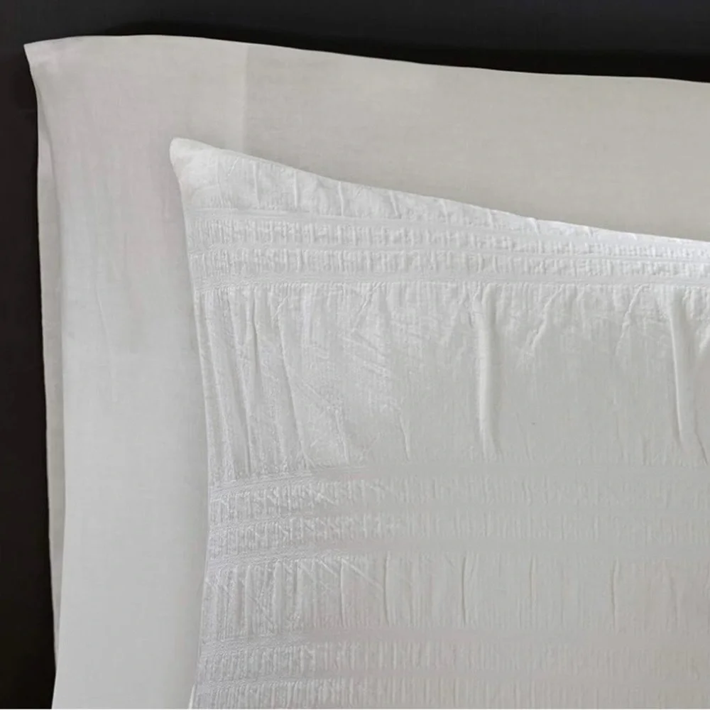 Madison Park Kate White Cotton Seersucker Duvet Cover Set Queen - Picture 2 of 7